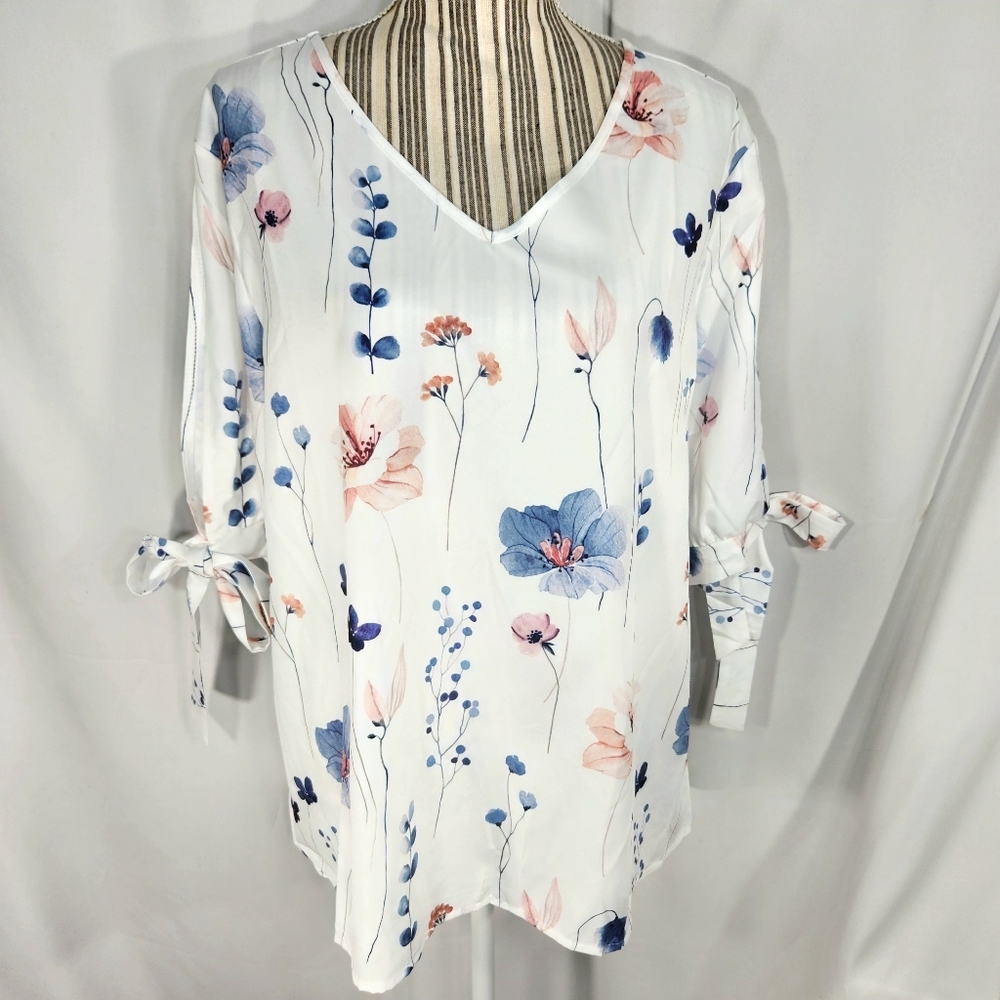 Designer White w/Multi Floral Short Tie Cuff Sleeves V Neck Top Size XLarge